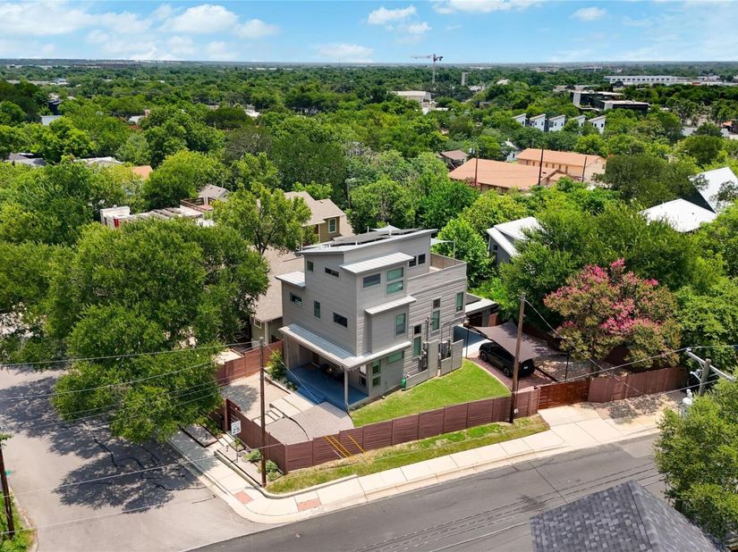 2201 E 9th ST, Austin TX 78702