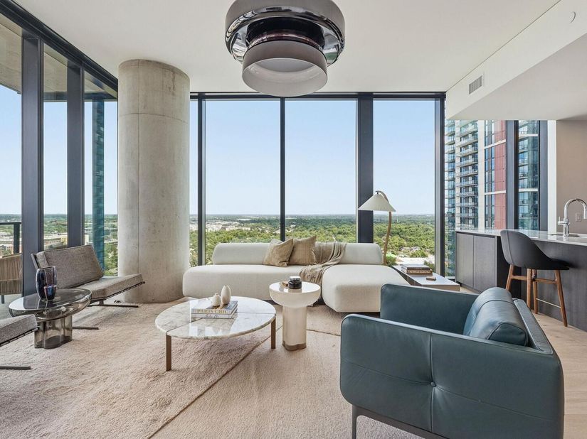 610 Davis ST 2112, Austin TX 78701