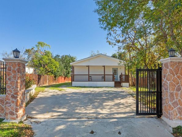 13907 Tophill CIR, Pflugerville TX 78660