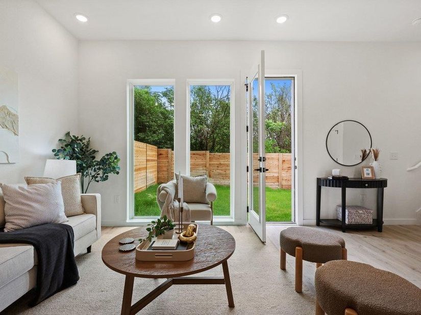401 N Bluff DR 16101, Austin TX 78745