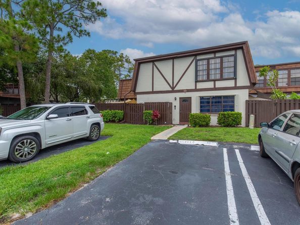 103 Weybridge C Circle C, Royal Palm Beach FL 33411