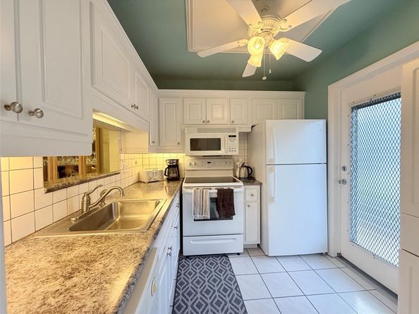 4331 NW 16th St 103 D, Lauderhill FL 33313