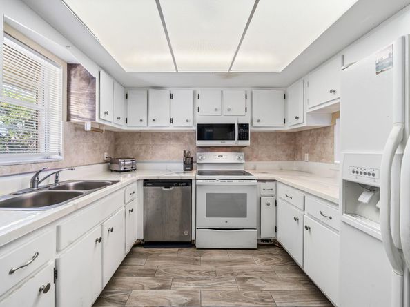 419 S Us Highway 1 E201, North Palm Beach FL 33408