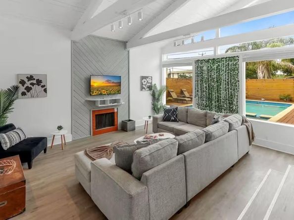 3070 NE 13th Ave, Oakland Park FL 33334