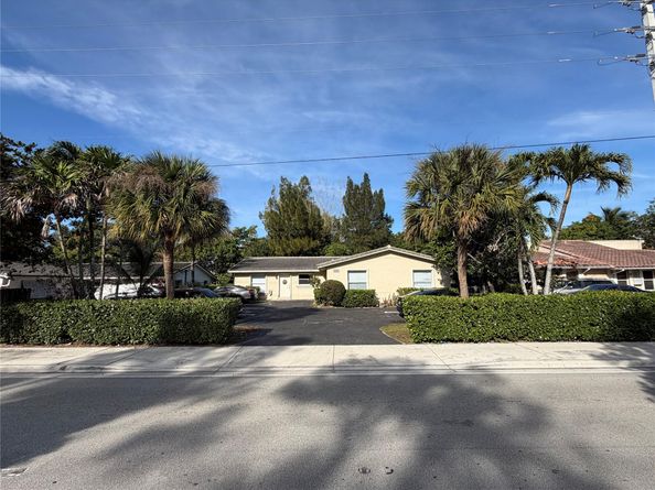 3502 Riverside Dr, Coral Springs FL 33065