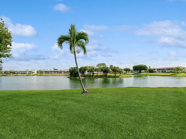 118 Somerset F, West Palm Beach FL 33417