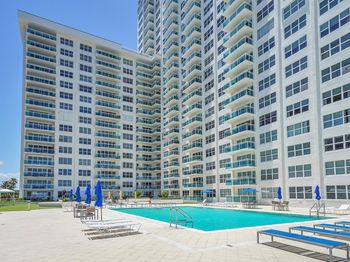 3900 S Galt Ocean Dr