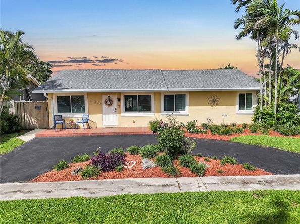 719 SW 79th Ave, North Lauderdale FL 33068