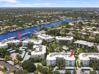 944 Bay Colony Drive S