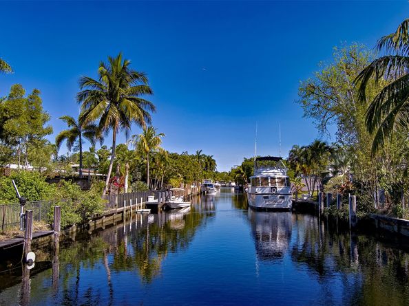 2555 Nassau Ln, Fort Lauderdale FL 33312