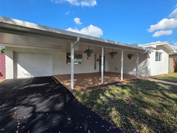 8571 NW 16th St, Pembroke Pines FL 33024