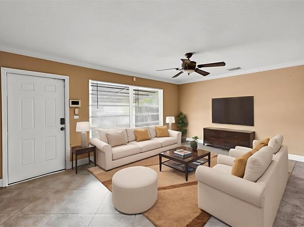 1390 NE 39th St, Pompano Beach FL 33064