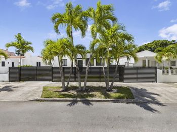2244 SW 10th Street