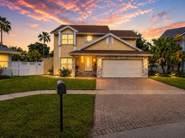 1051 SW 95th Terrace, Pembroke Pines FL 33025