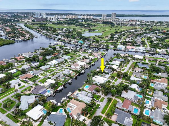 717 Robin Way, North Palm Beach FL 33408