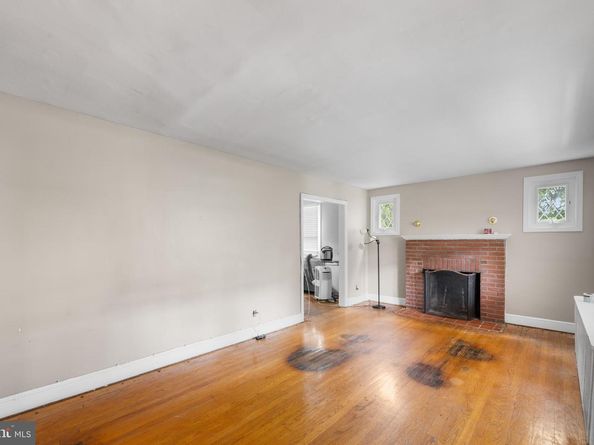 2401 Ridge Road Drive, Alexandria VA 22302