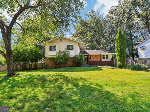 2638 Bowling Green Drive, Vienna VA 22180