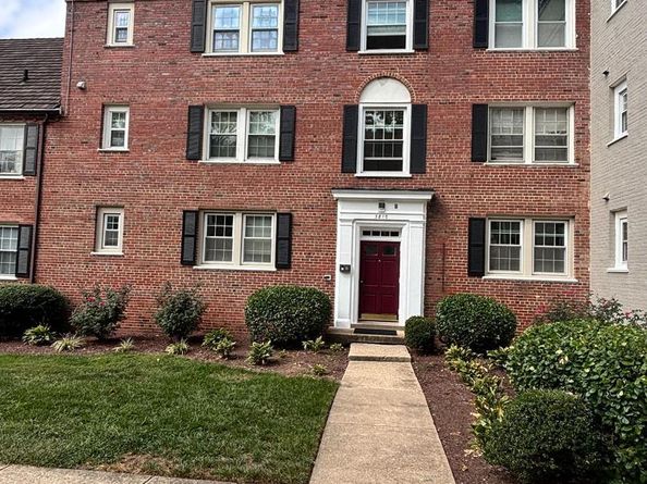 3810 V Street SE 301, Washington DC 20020