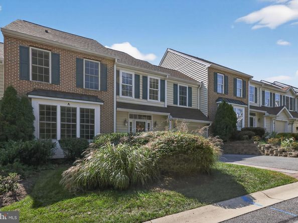 222 Hillsboro Mills Lane, Wallingford PA 19086