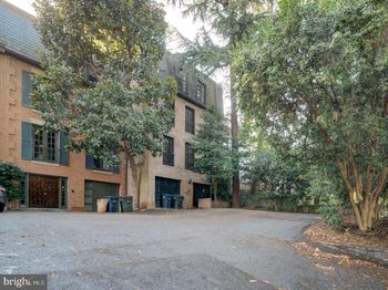 2142 Cathedral Avenue NW