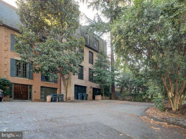 2142 Cathedral Avenue NW, Washington DC 20008