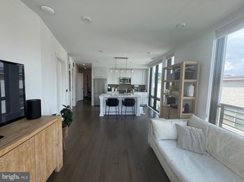 1999 9 1/2 Street NW