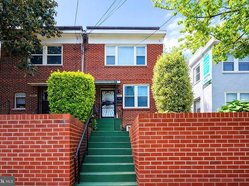 3935 Clay Place NE, Washington DC 20019