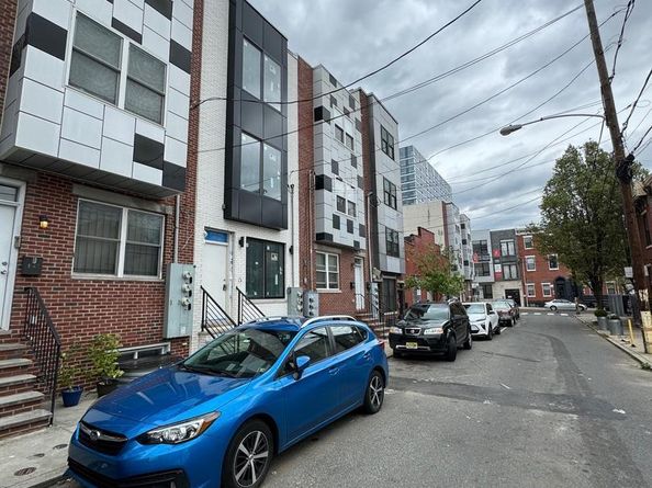 1515 W Seybert Street, Philadelphia PA 19121