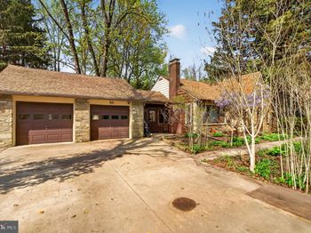 10 Pennsylvania Avenue