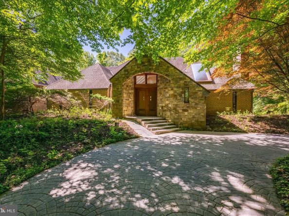 7575 Potomac Falls Road, Mclean VA 22102