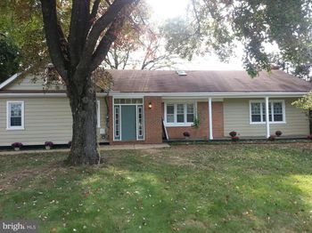 2063 Woodford Road