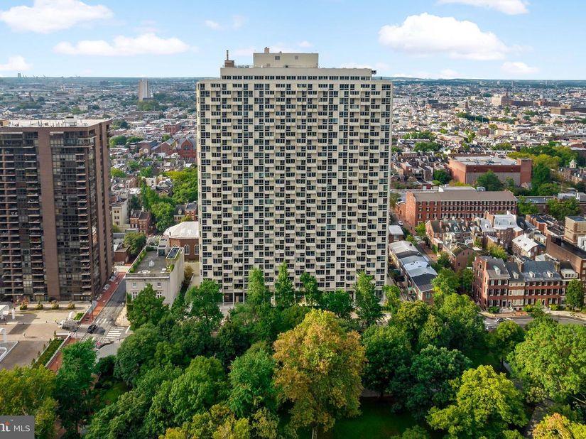604 S Washington Square 604, Philadelphia PA 19106
