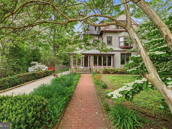 404 Oak Lane, Wayne PA 19087