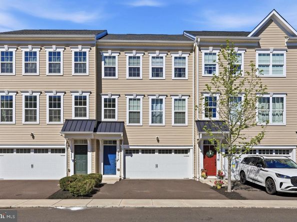 2219 Evin Drive, Warrington PA 18976