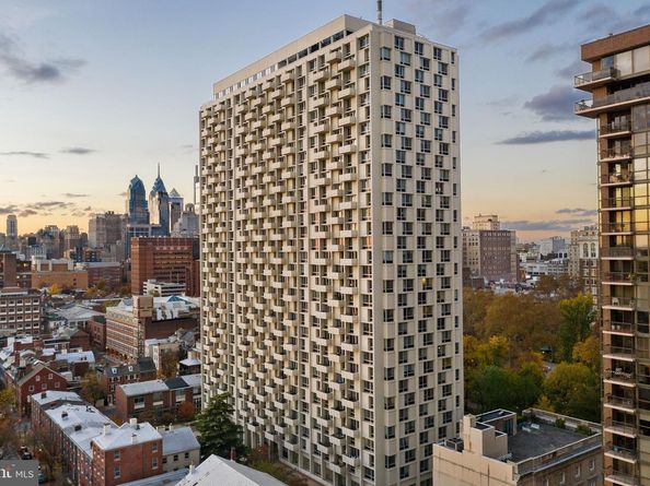 604 S Washington Square 309, Philadelphia PA 19106