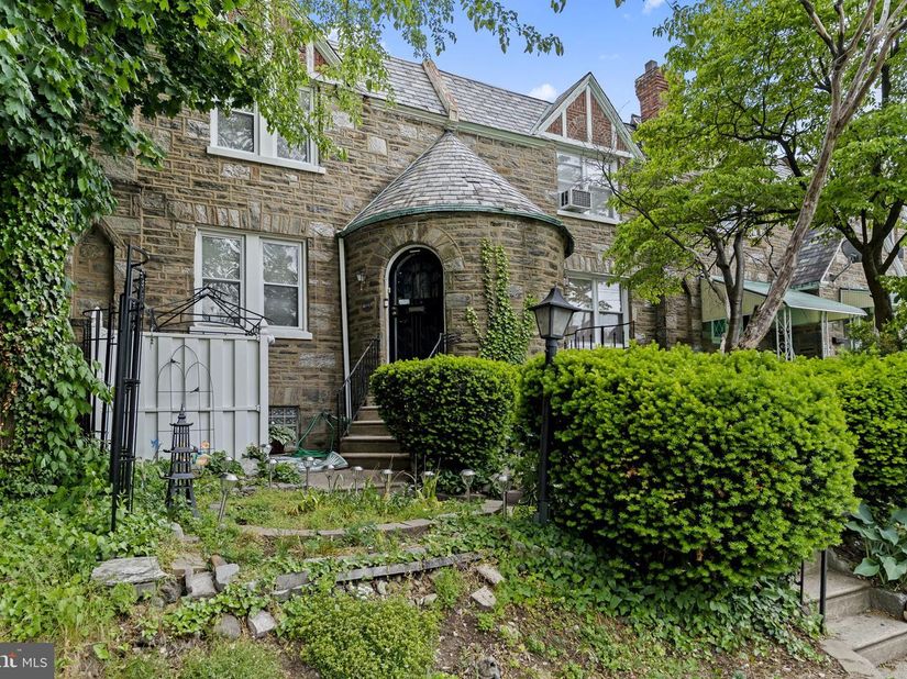 6023 N 13TH Street, Philadelphia PA 19141