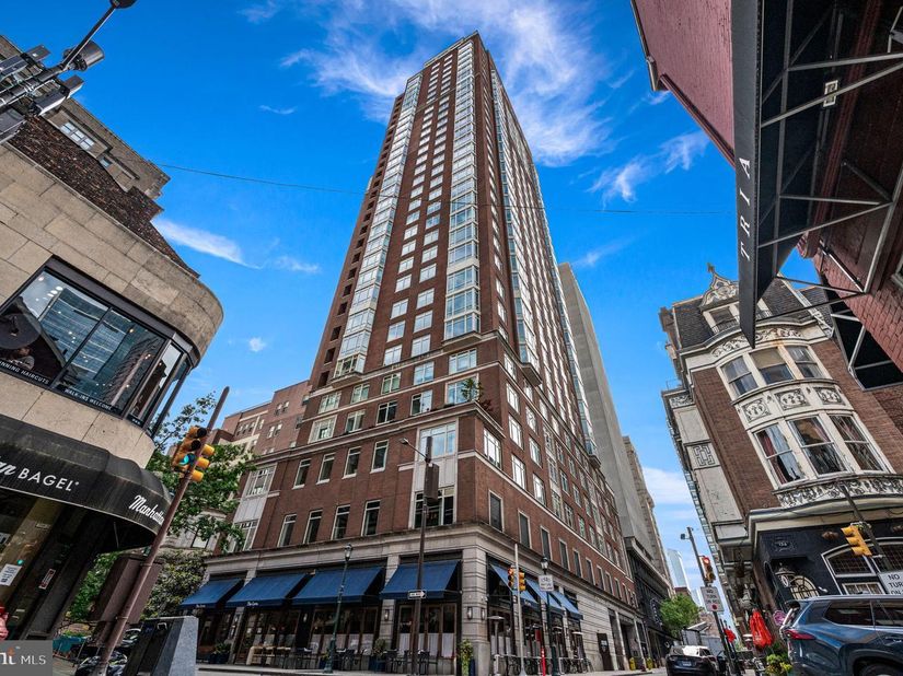 130 S 18TH Street 408, Philadelphia PA 19103