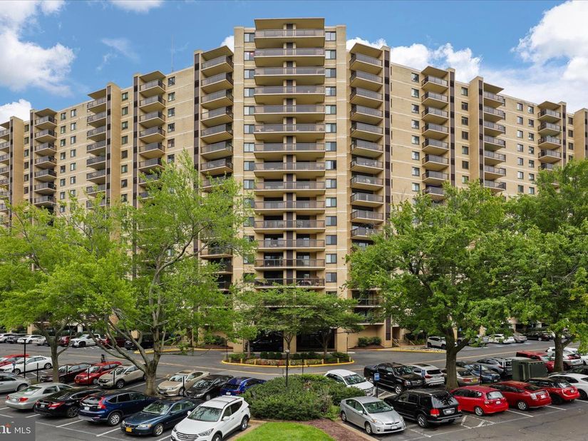 205 Yoakum Parkway 216, Alexandria VA 22304