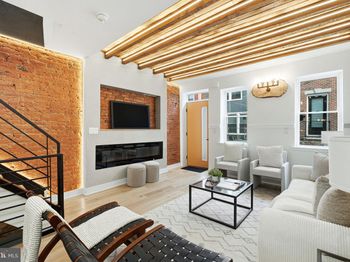 1410 S Bouvier Street