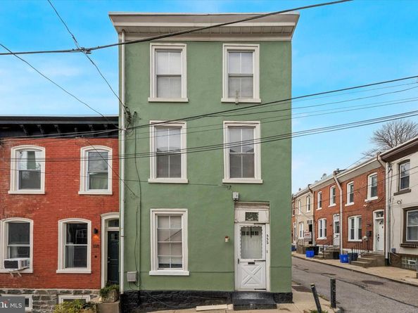 352 Carson Street, Philadelphia PA 19128