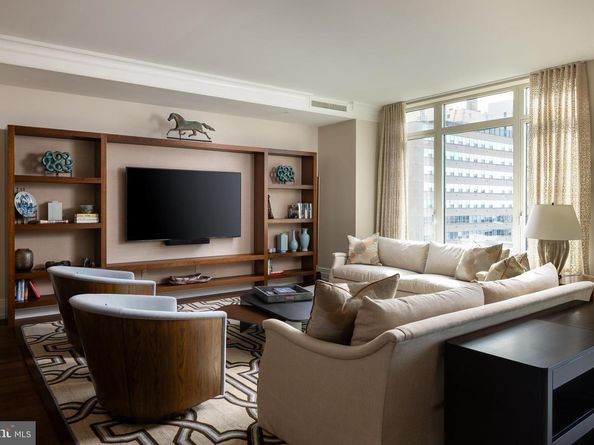 130 S 18TH Street 1804, Philadelphia PA 19103