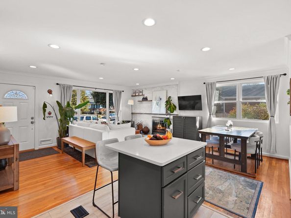 2114 N Earley Street, Alexandria VA 22302