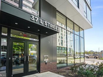 37 L Street SE