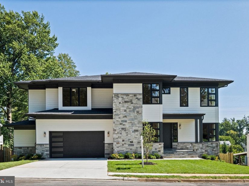107 Moore Avenue SE, Vienna VA 22180