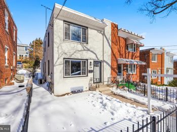 334 Nicholson Street NE