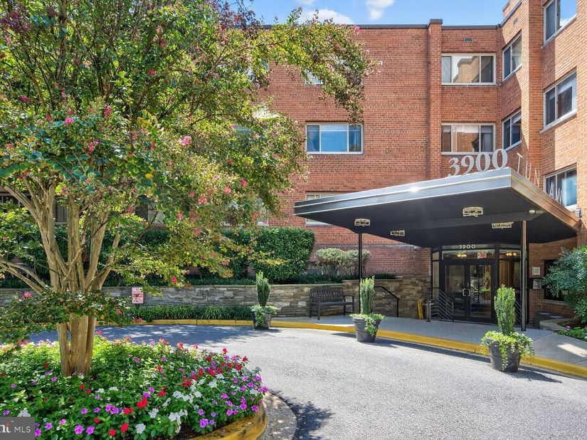 3900 Tunlaw Road NW 206, Washington DC 20007