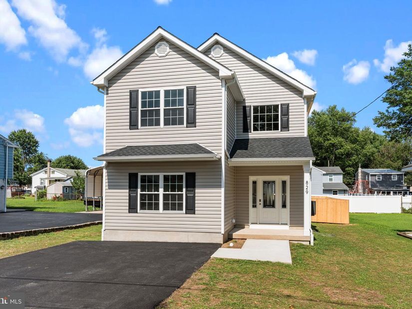 1016 Anne Street, Croydon PA 19021