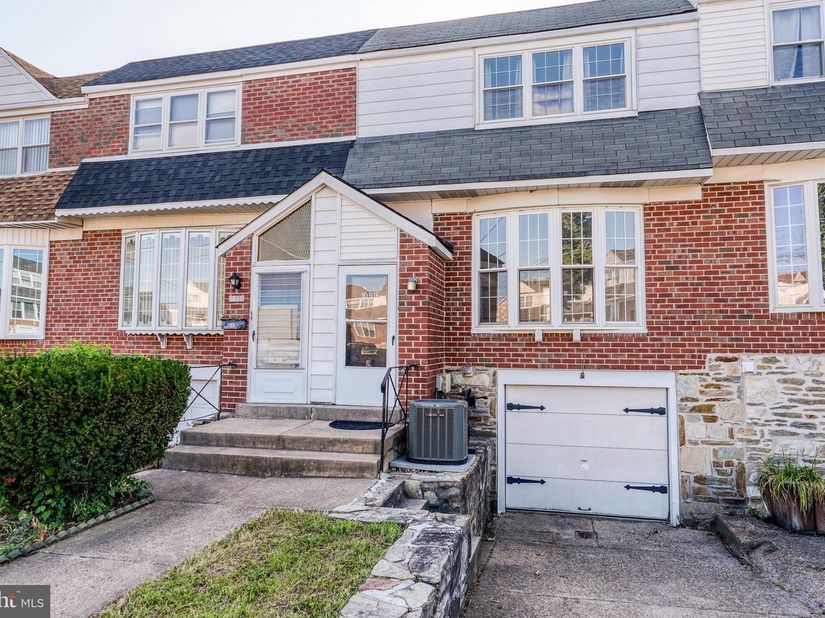 10916 Modena Place, Philadelphia PA 19154