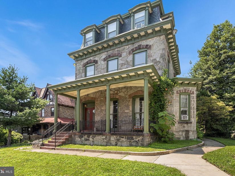 348 Green Lane, Philadelphia PA 19128