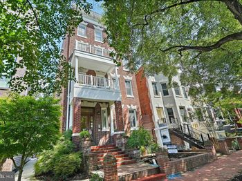 623 5TH Street NE